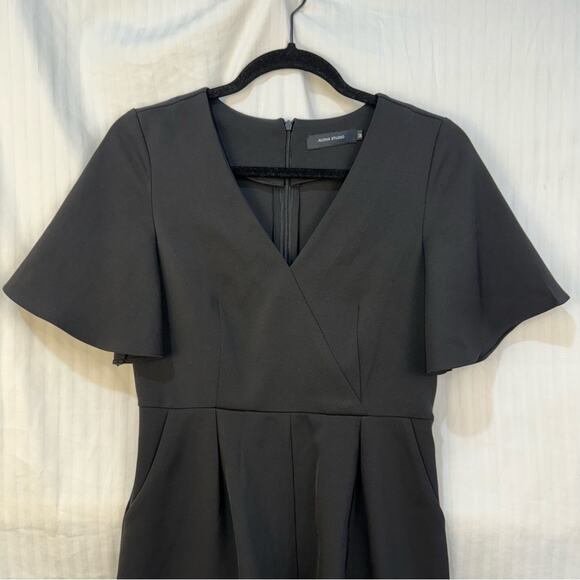 Aloha Studio Black V-Neck Romper Medium Flutter Sleeves Hand Pockets Back Zip - Picture 6 of 7